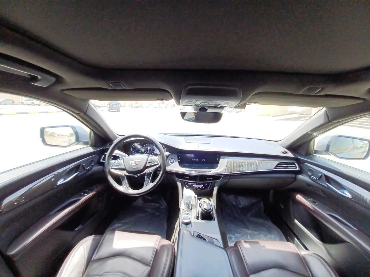 Car image 13
