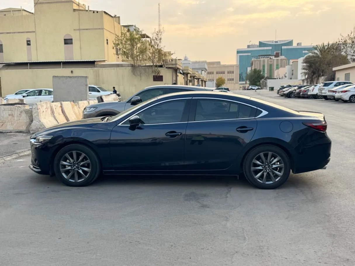 Car image 7