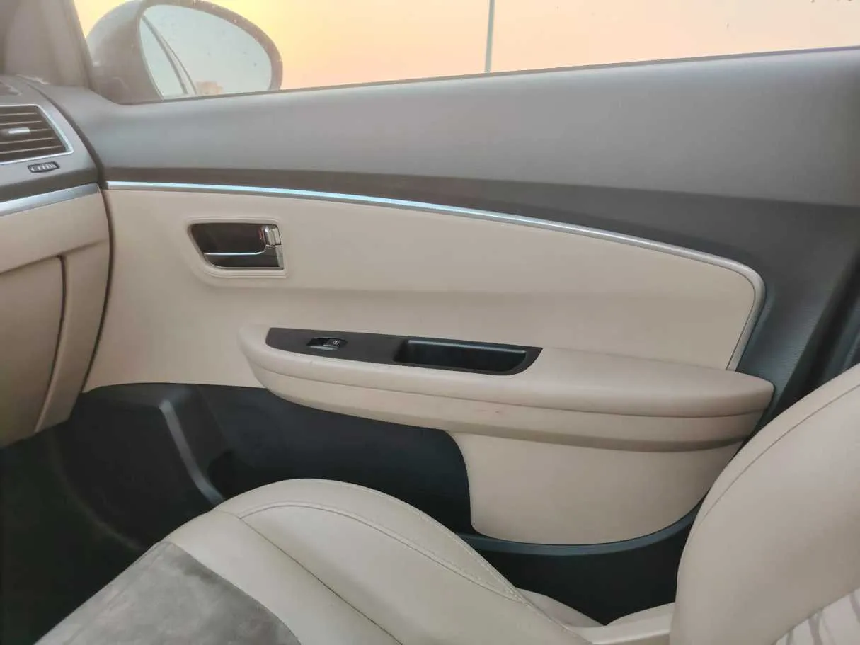 Car image 31