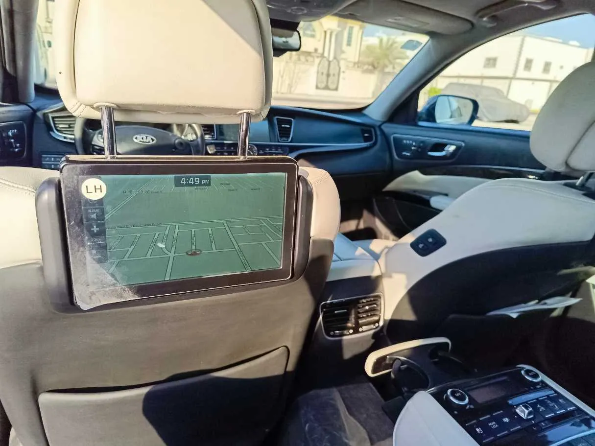 Car image 38