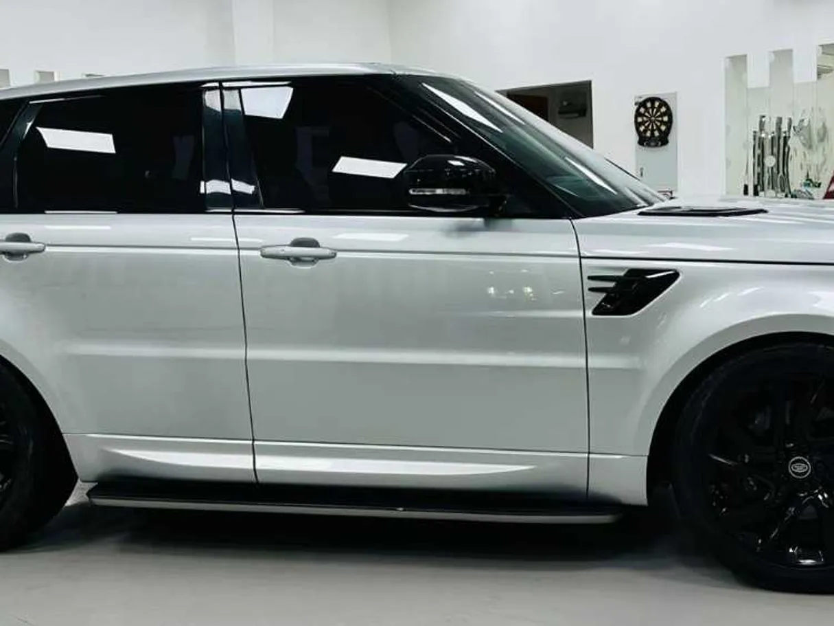 Car image 6