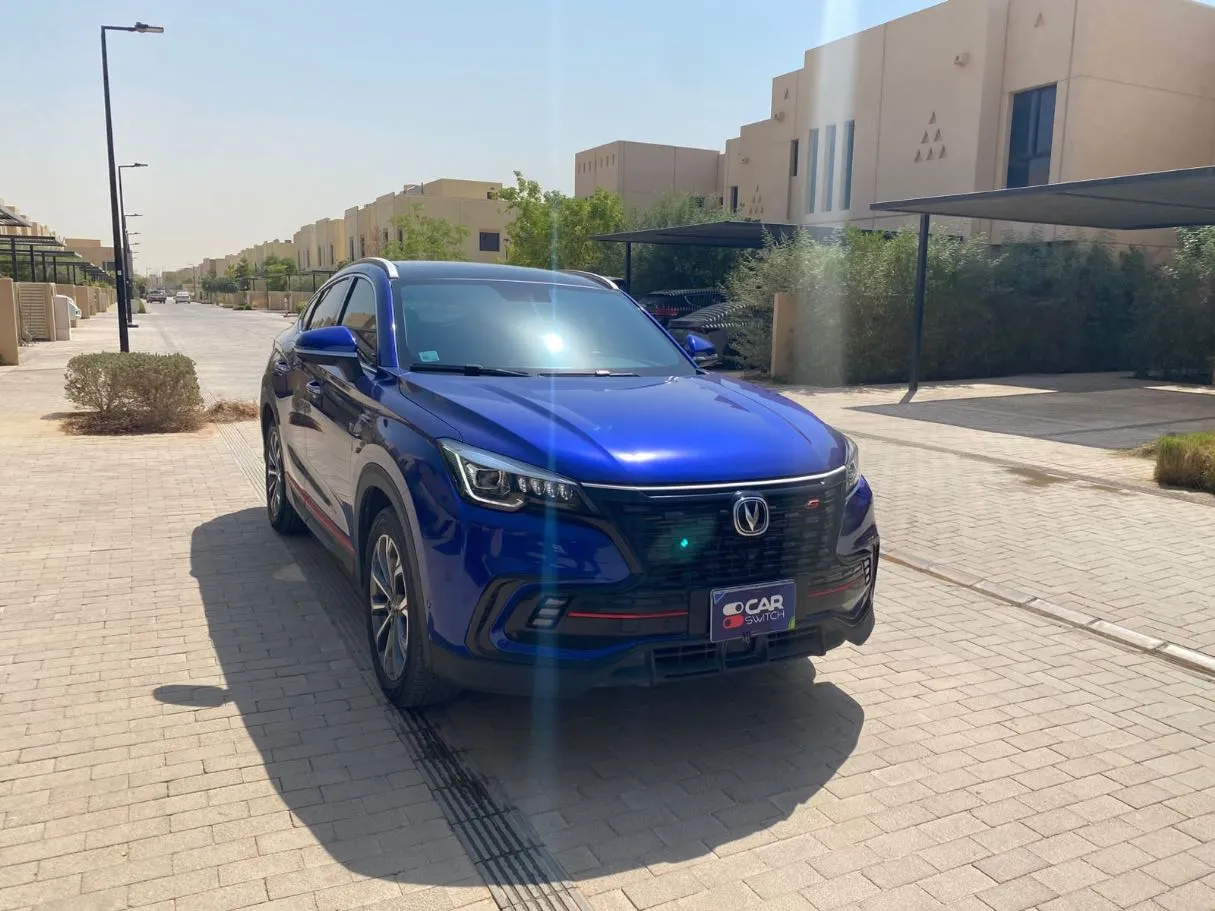 Car image 3