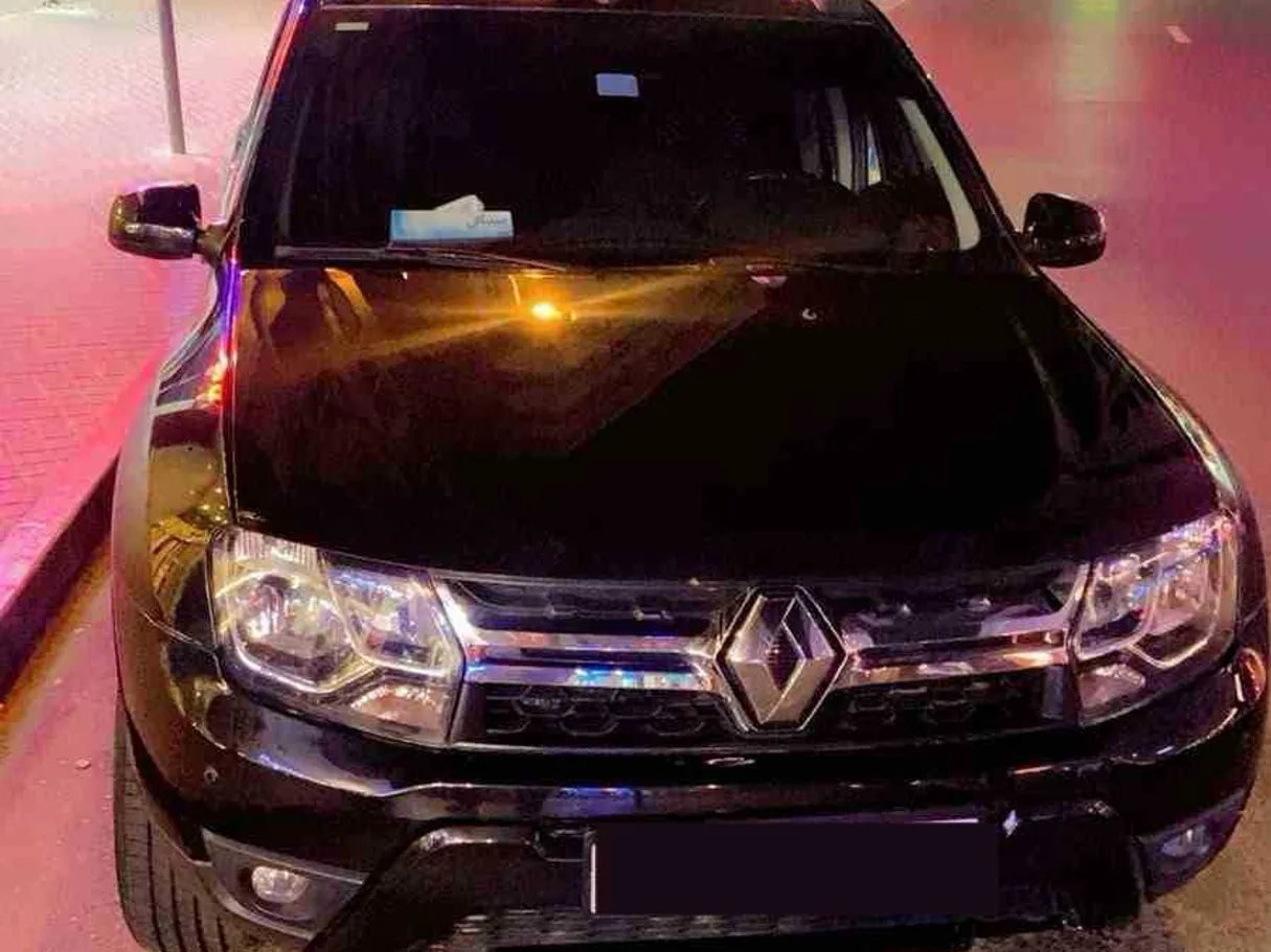 Car image 3