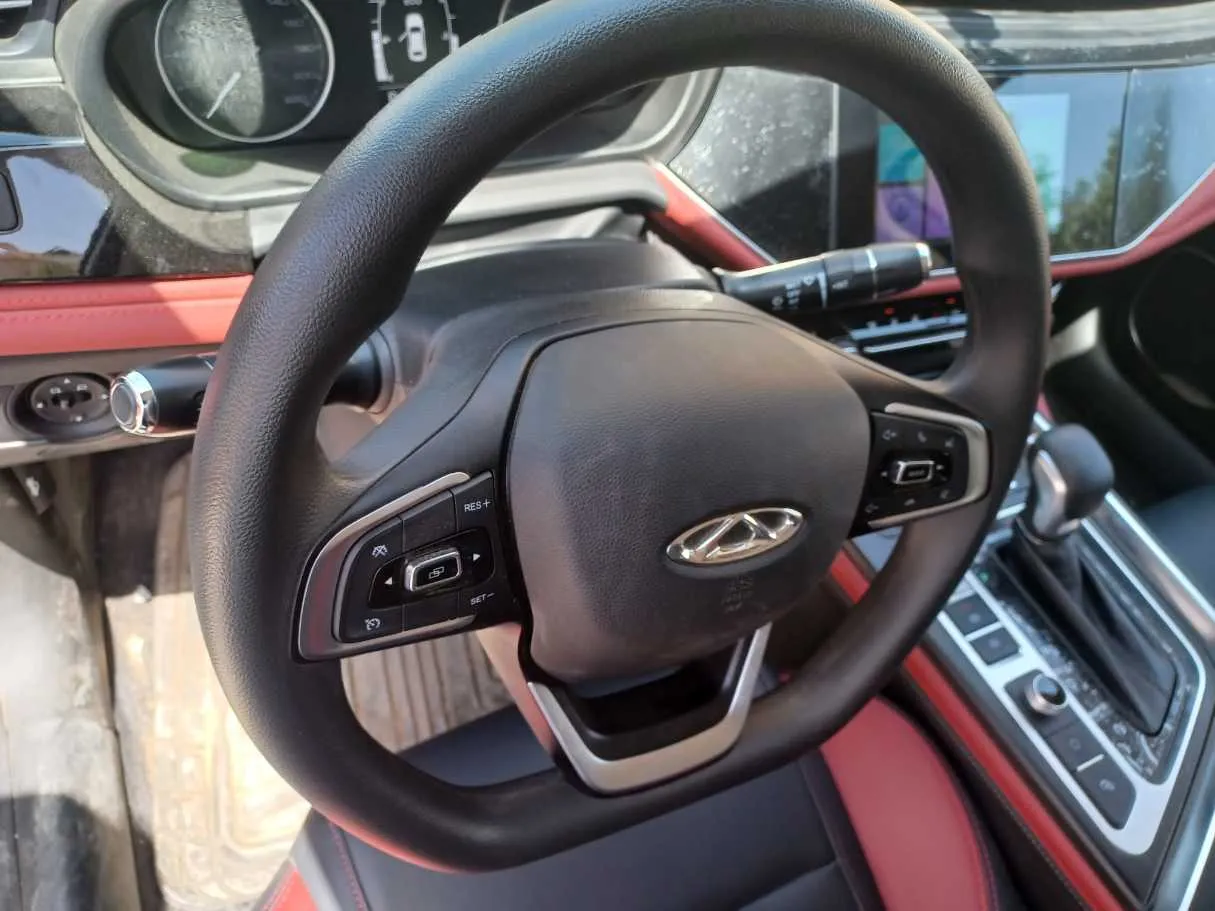 Car image 19