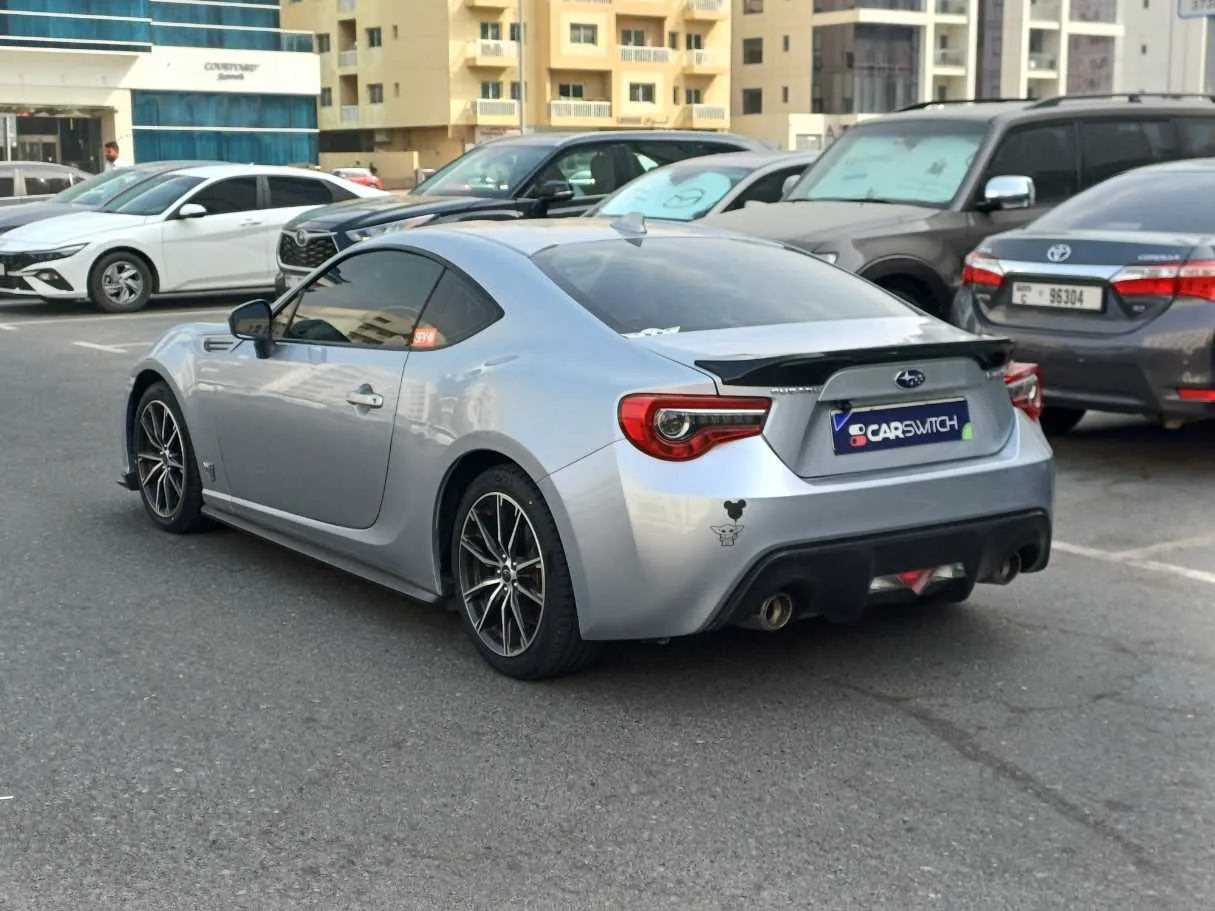 Car image 7