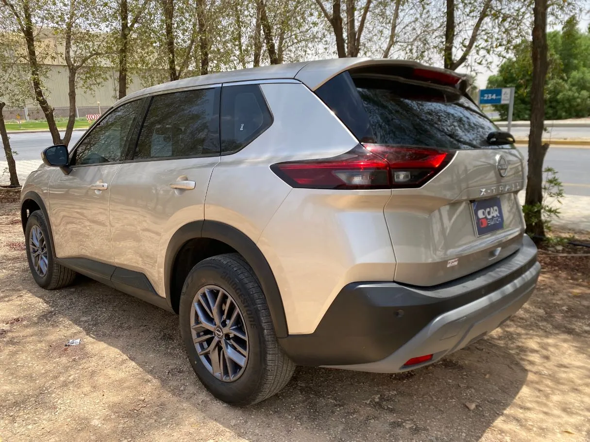 Car image 7