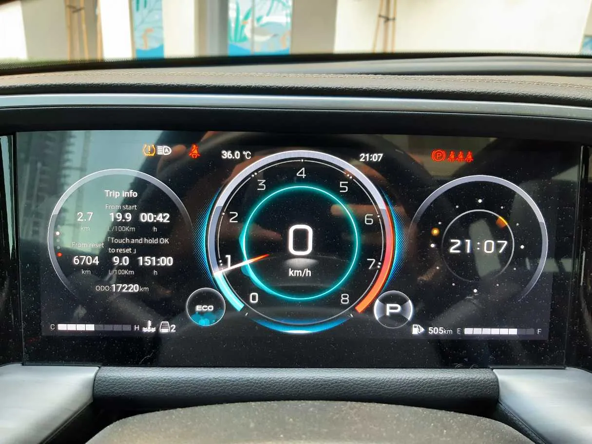 Car image 18