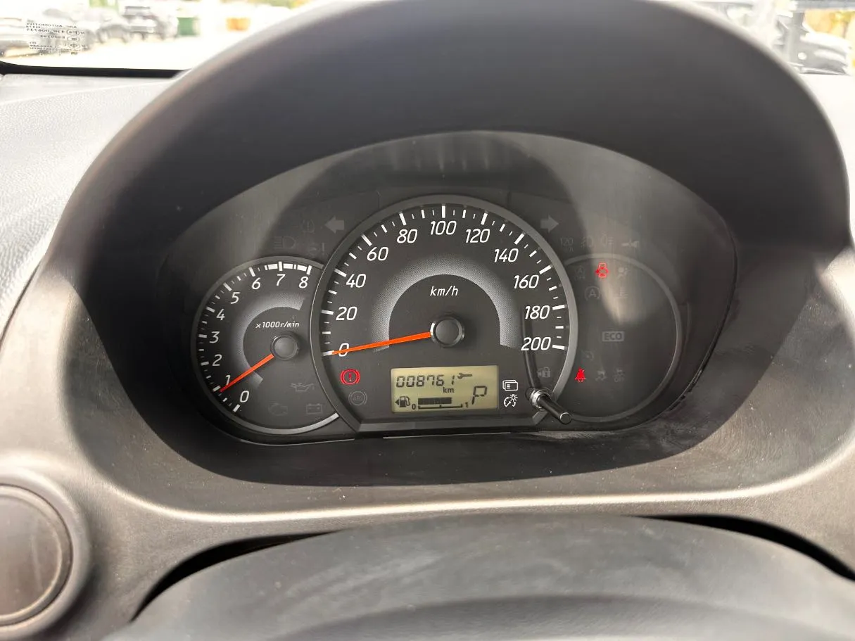 Car image 20
