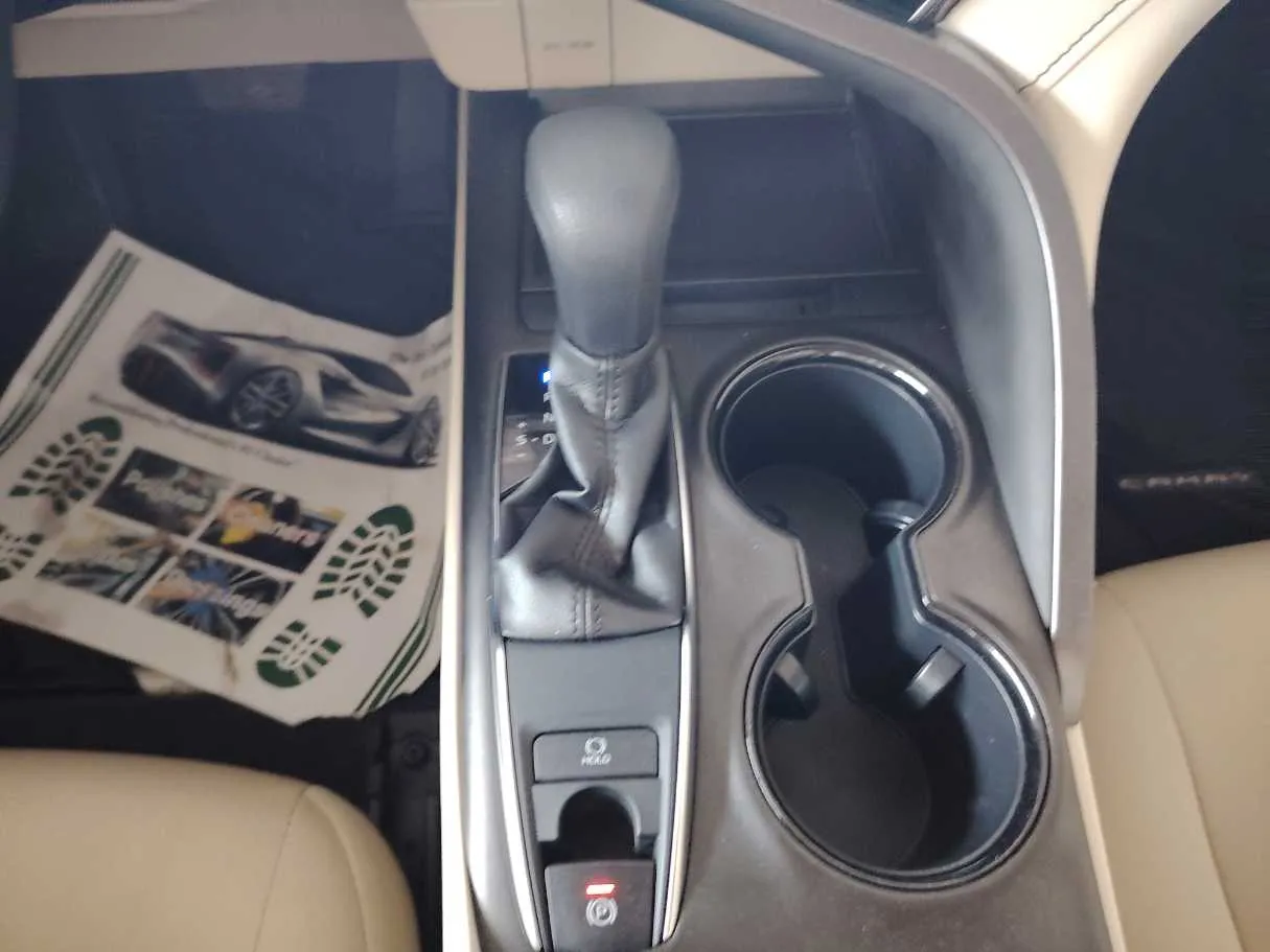 Car image 22