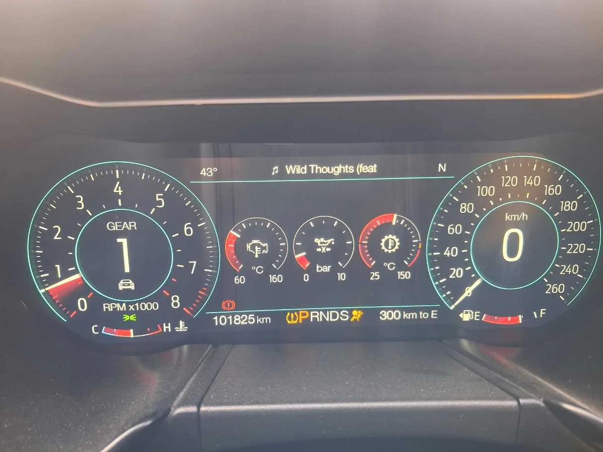 Car image 16