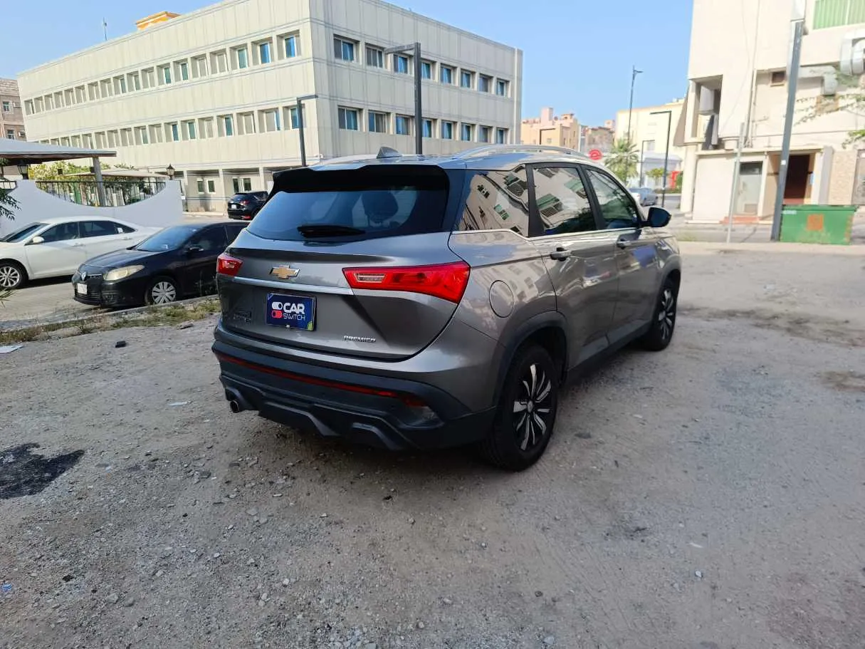 Car image 5