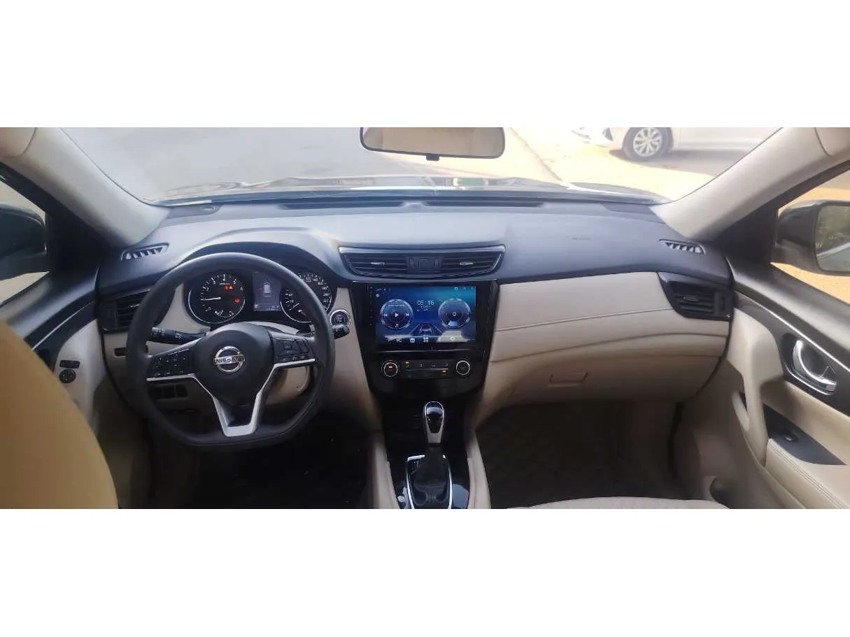Car image 16