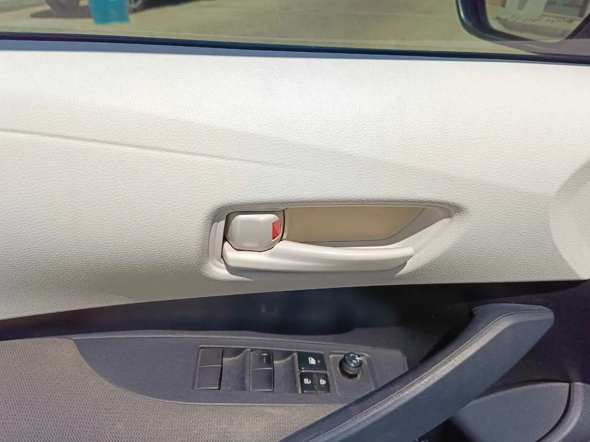 Car image 29