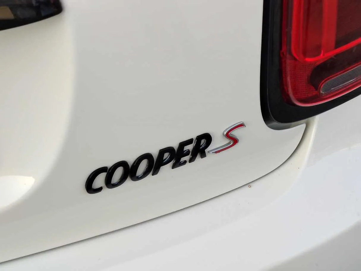 Car image 33
