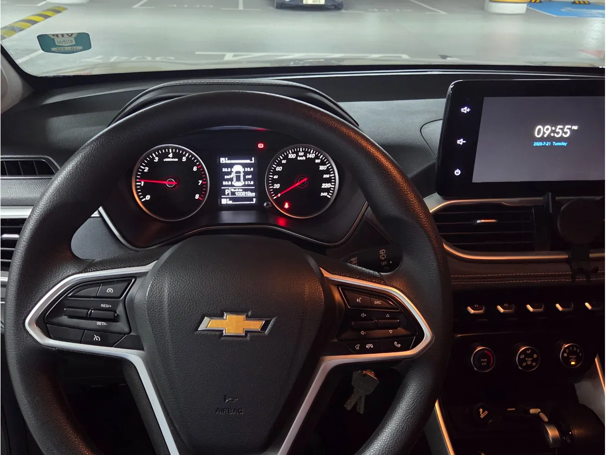 Car image 6
