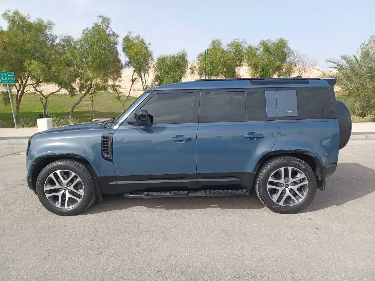 Car image 8