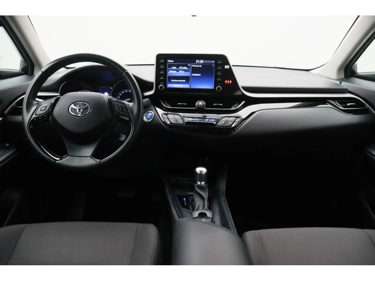 Car image 14