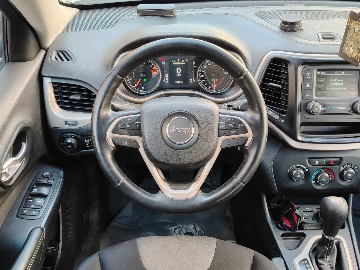 Car image 21