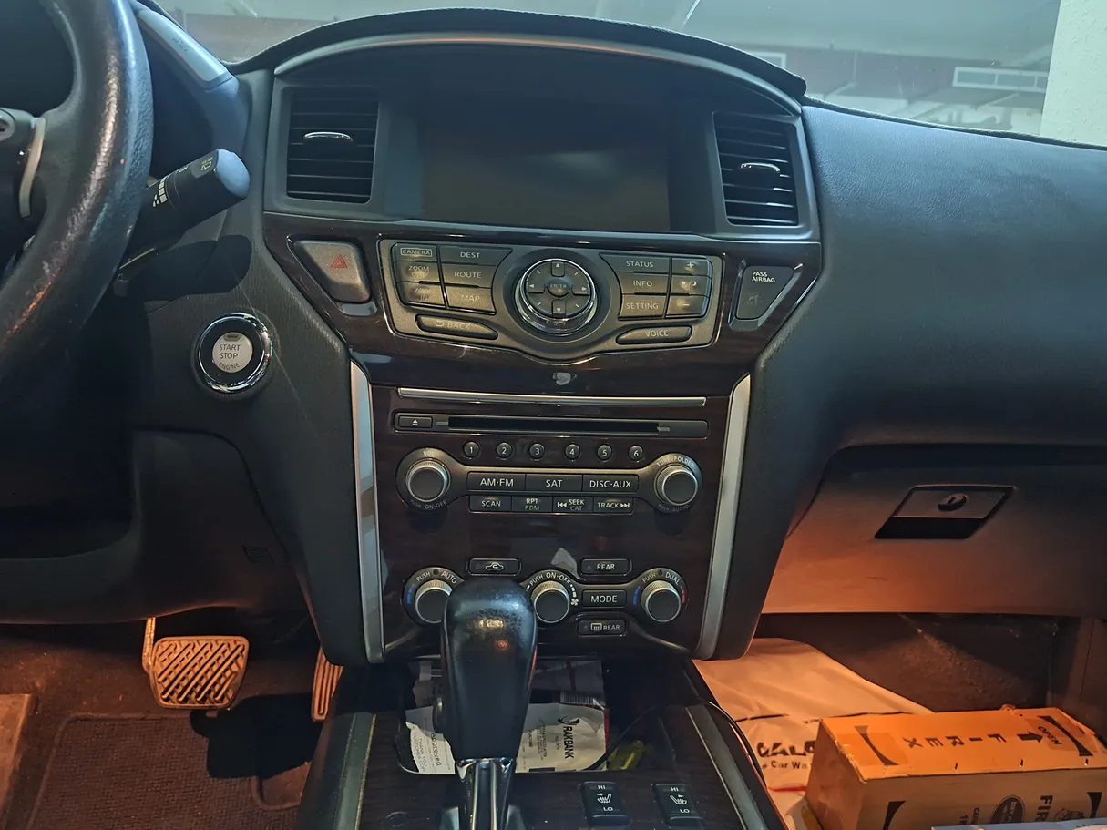 Car image 7
