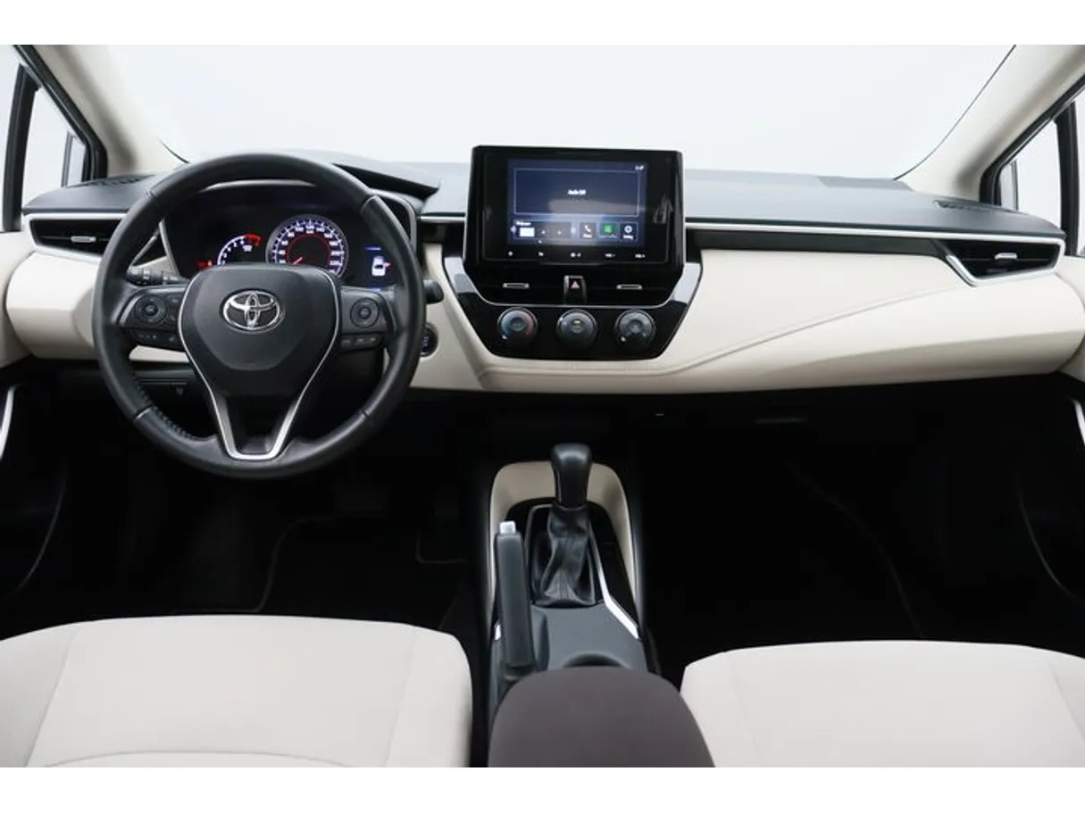 Car image 14