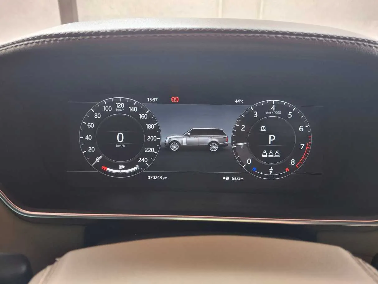 Car image 19
