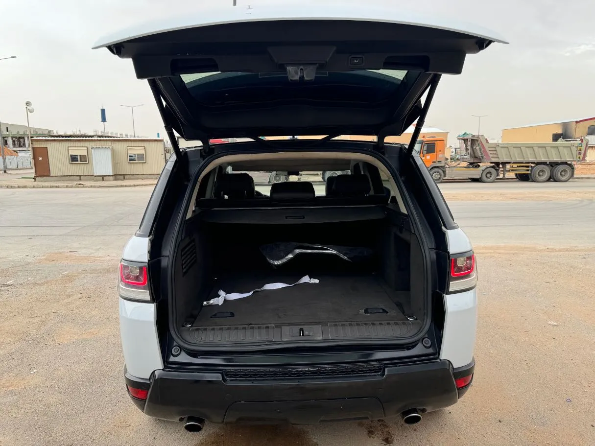 Car image 21