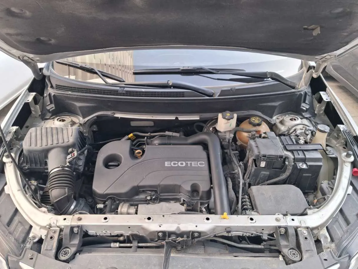 Car image 19