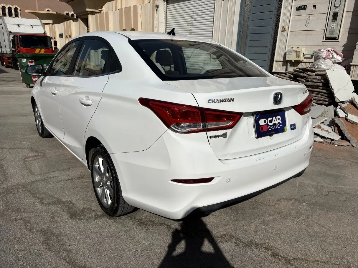 Car image 7