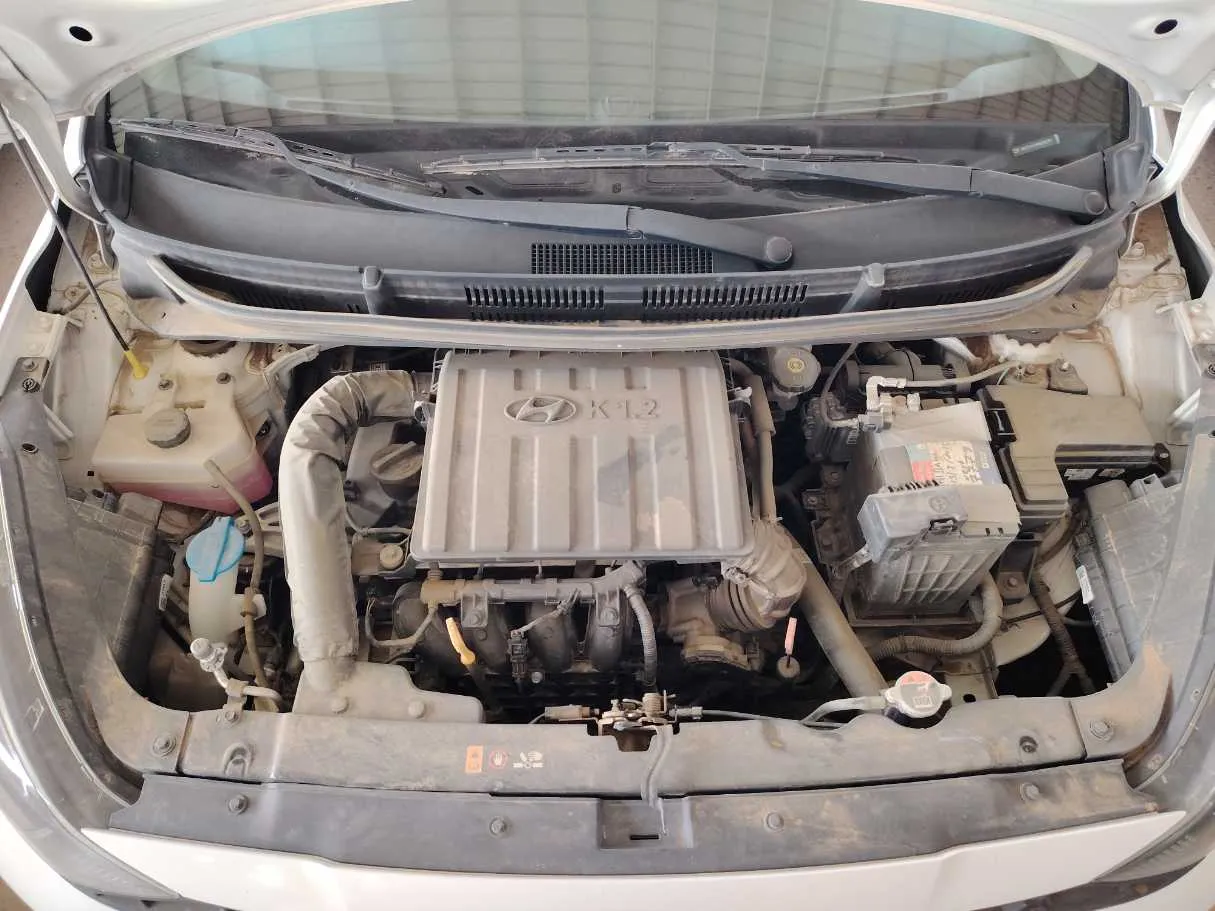 Car image 28