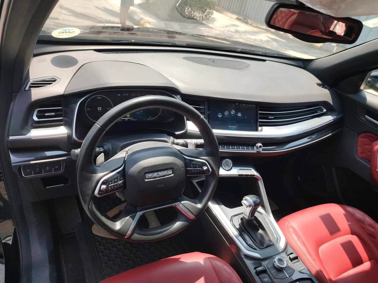 Car image 11