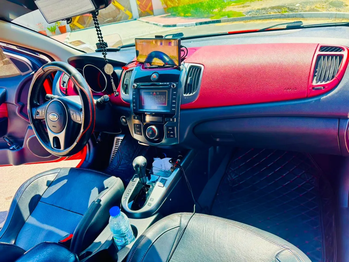 Car image 5