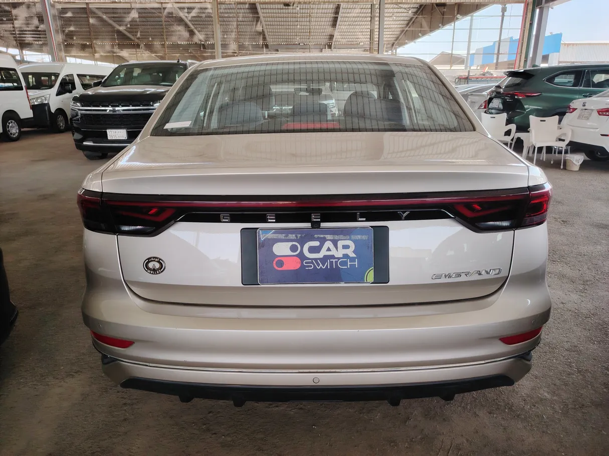 Car image 6