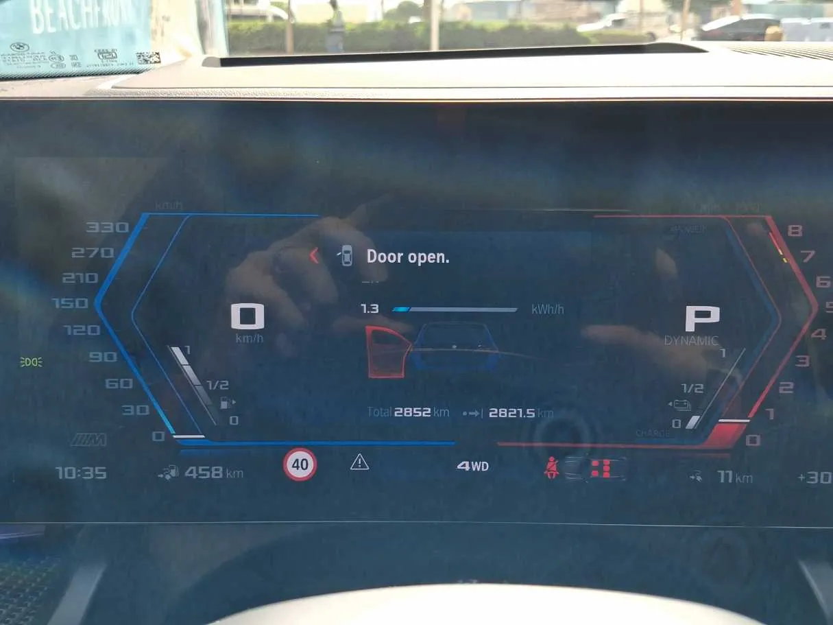 Car image 20