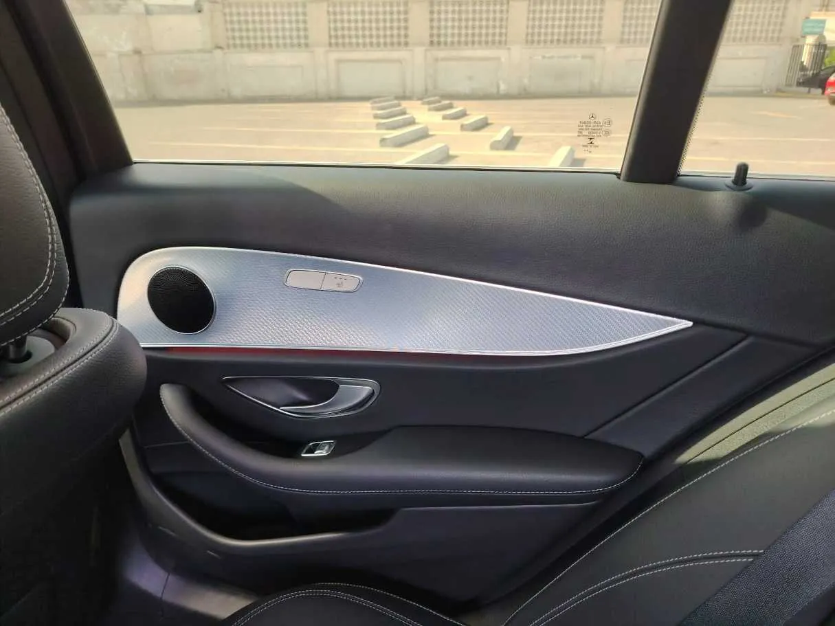 Car image 33