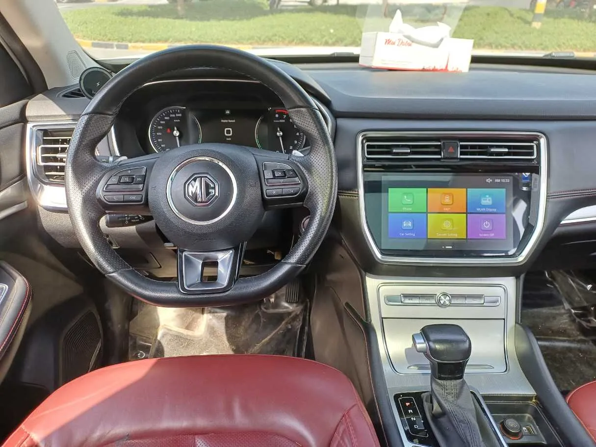 Car image 17