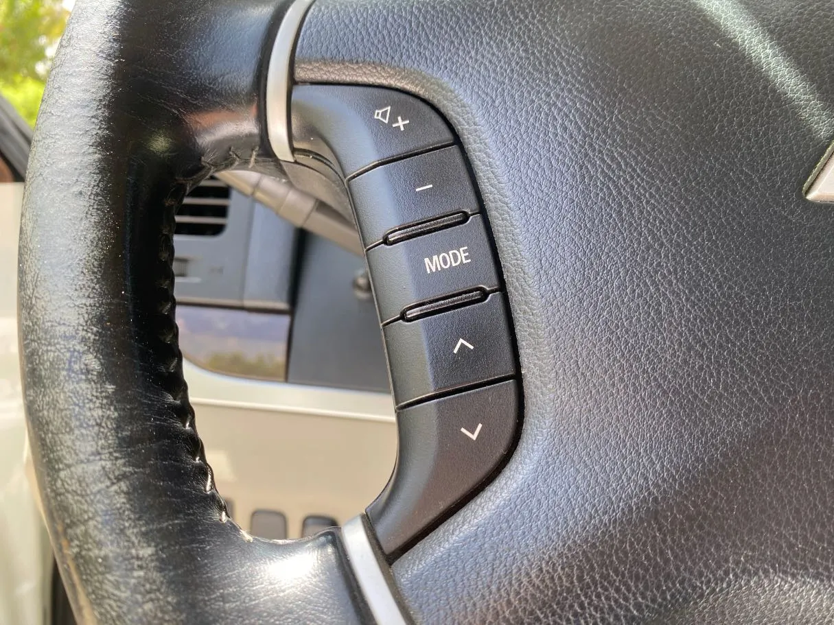 Car image 22