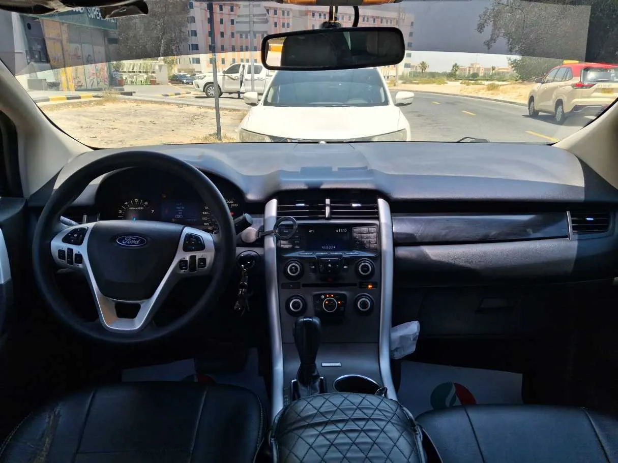 Car image 15