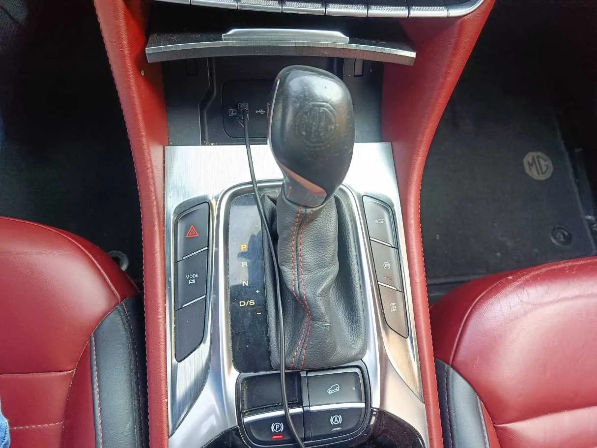 Car image 20
