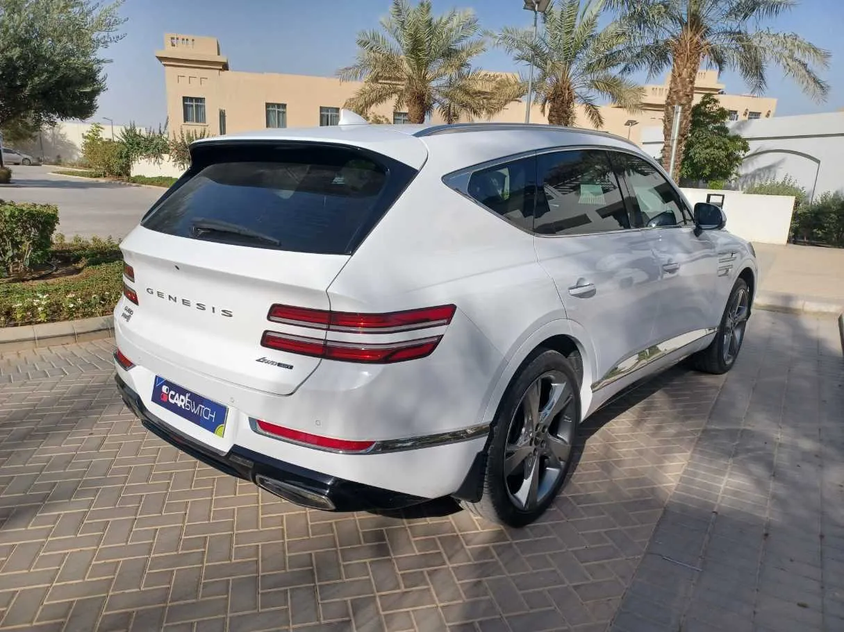 Car image 5