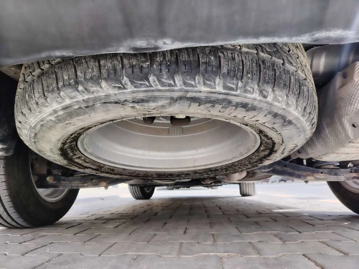 Car image 21