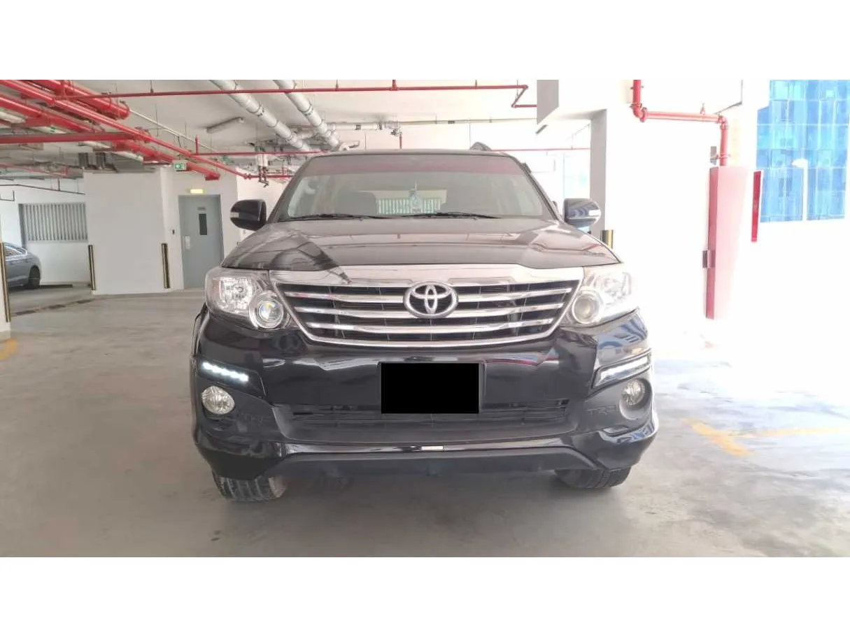Car image 2