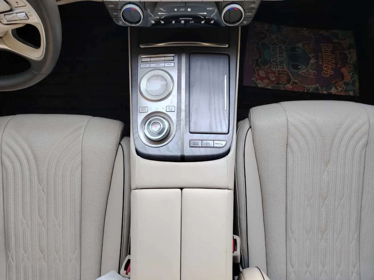Car image 22