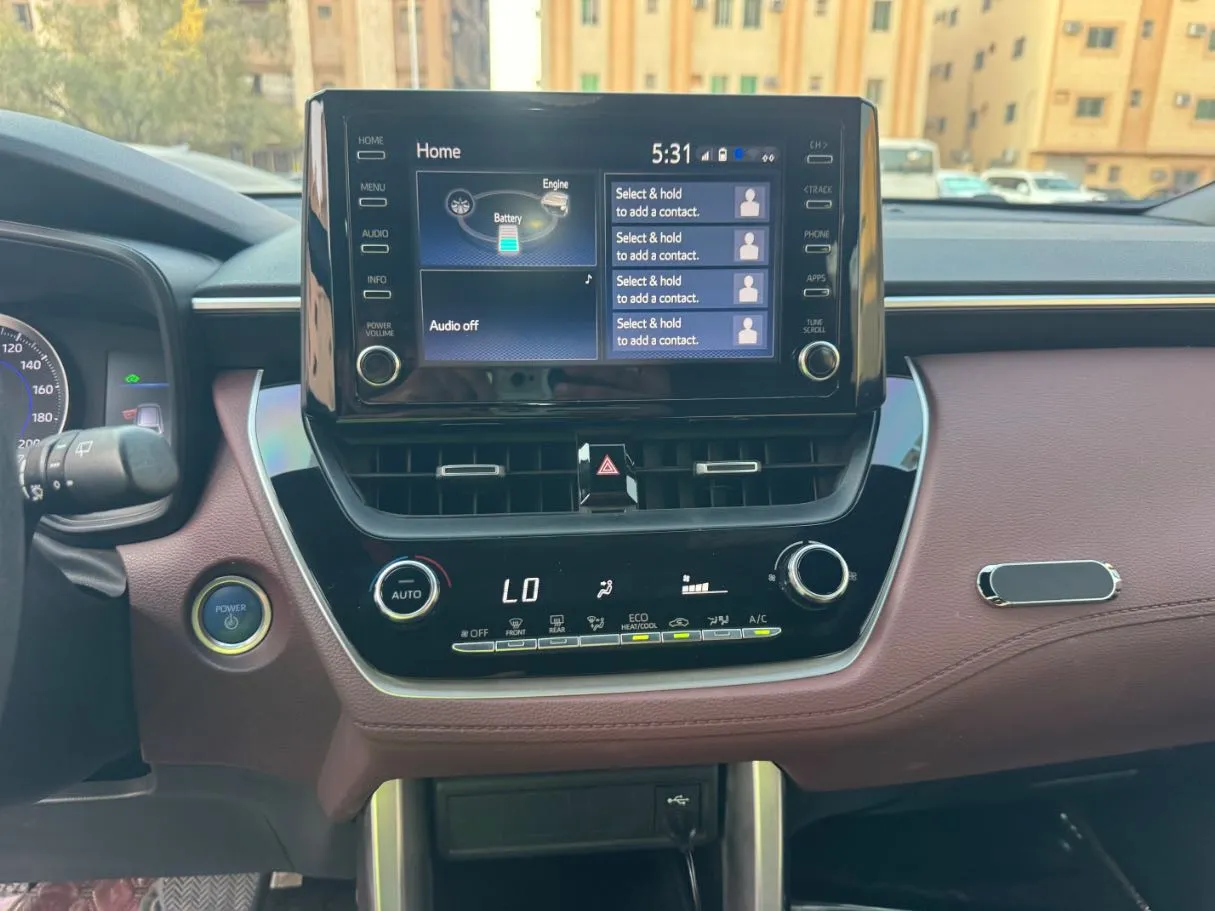 Car image 16