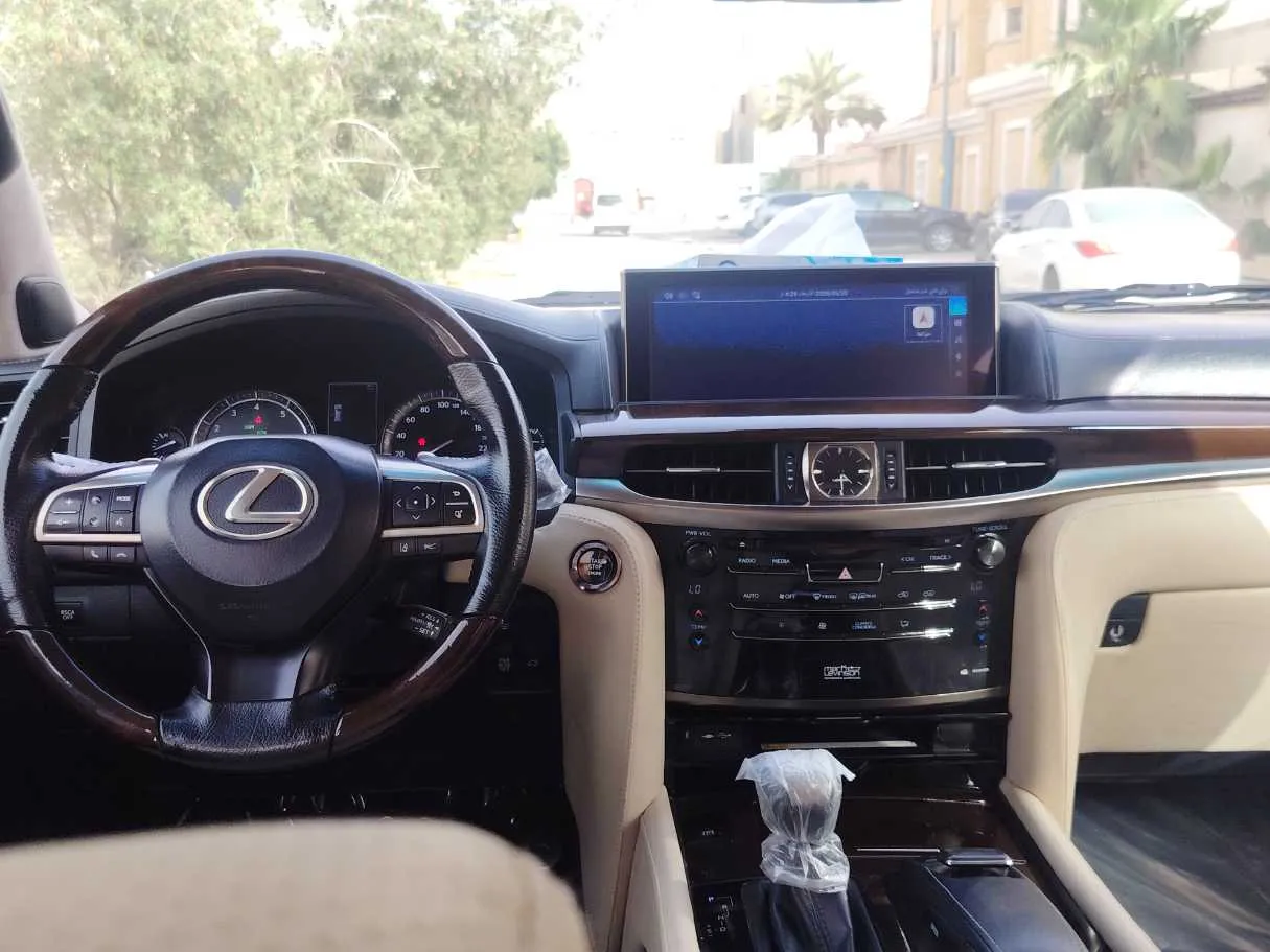 Car image 22