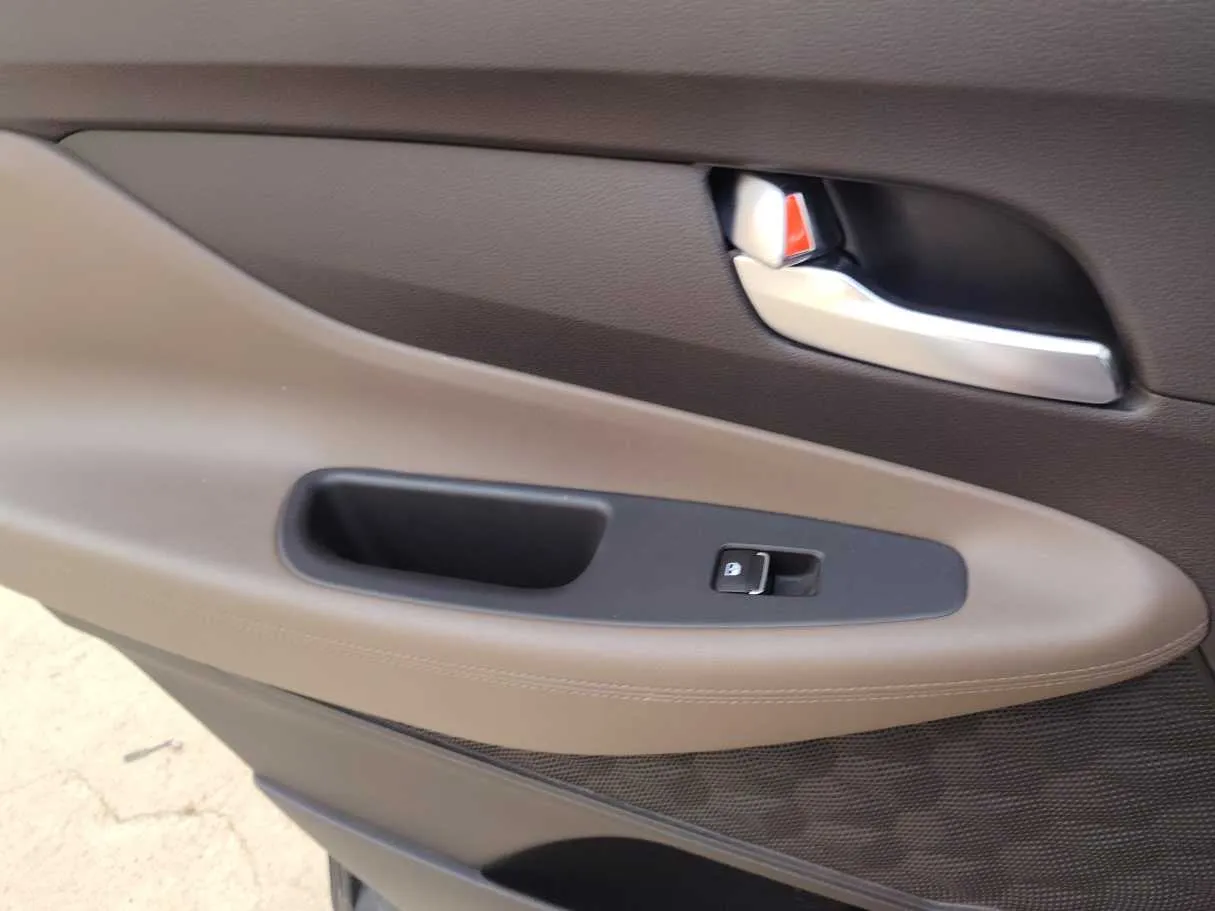 Car image 29