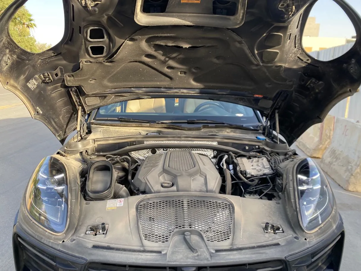 Car image 27