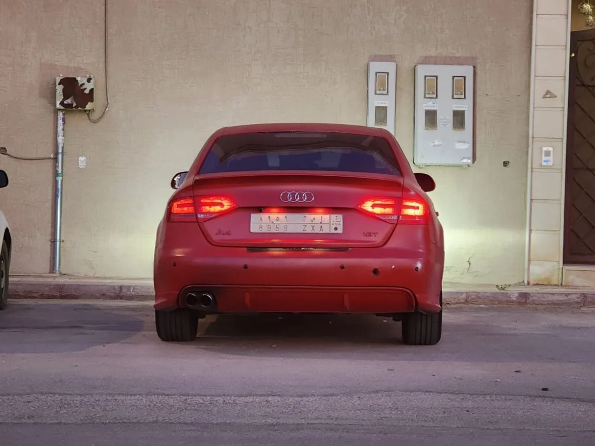 Car image 3