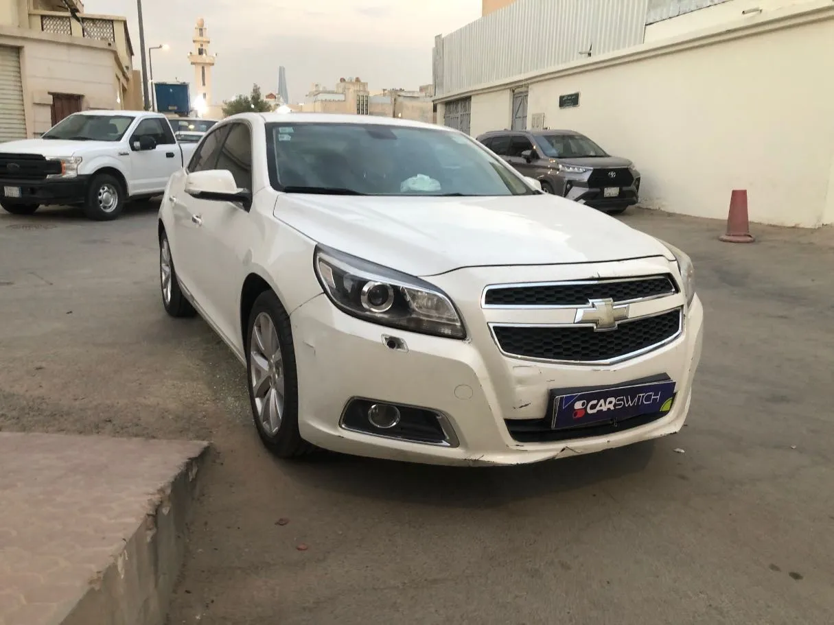 Car image 3