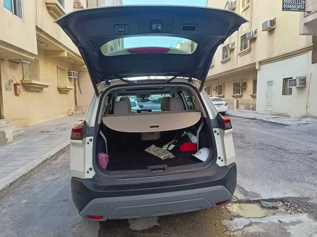 Car image 27