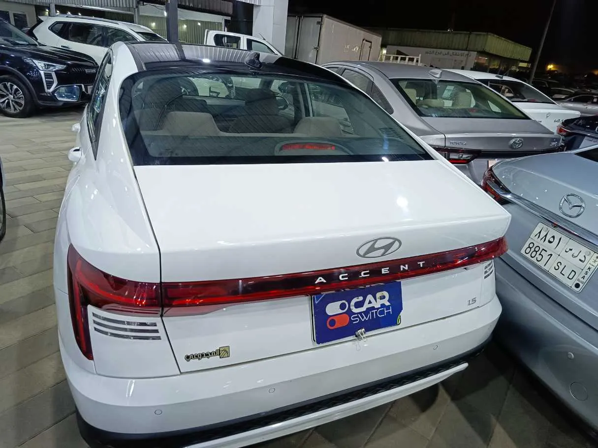 Car image 6